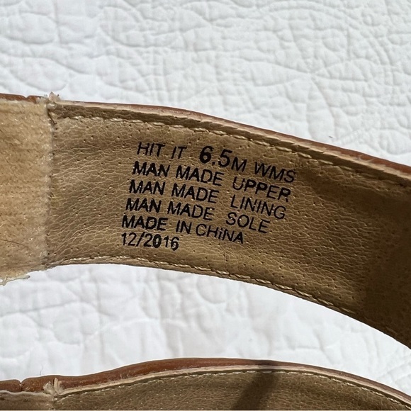 Kenneth Cole “Hit It” Brown Ankle Strappy Stack Block Heel Sandal, Size 6.5 - Picture 6 of 9